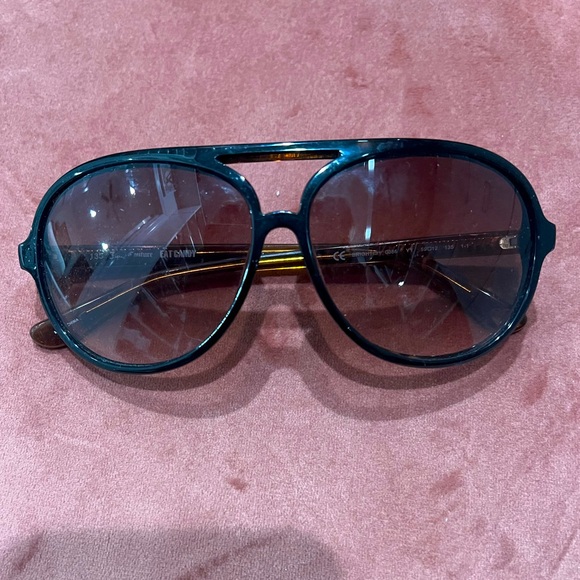 Juicy Couture Accessories - Tortoise Shell Juicy Couture Sunglasses